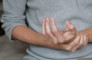 Mulher acorda com feridas estranhas – não preparada para o que encontra