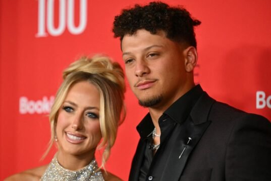 Patrick Mahomes envia à esposa Brittany Mahomes um presente de Dia dos Namorados