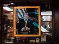 O retrato oficial de Trump na Casa Branca foi concluído há 4 anos. É por isso que ele nunca quer ver isso