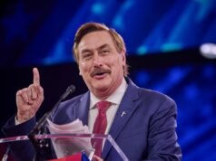 Trump Pal MyPillow Paul Lindell questionado depois de gastar US $ 187 mil em campanha para comprar seus próprios livros: ‘Consegui-os por um ótimo preço’