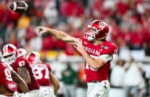 O goleiro Fernando Mendoza acredita piamente no que pode fazer pelos Raiders