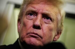 Os índices de aprovação de Trump atingiram mínimos recordes com a Geração Z