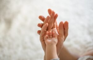 Controvérsia sobre Frida Baby: explicação da reação negativa do anúncio do termômetro