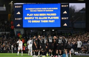 Pep Guardiola criticou torcedores que quebraram o jejum do Ramadã de jogadores muçulmanos em Leeds