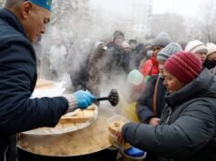 Crescendo em uma Ucrânia fria e escura sob constante ataque russo: ‘Meu filho de 4 anos poderia desmontar bombas’