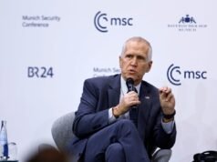 Senador republicano chama Trump de ‘irresponsável’ sobre ameaça da Groenlândia