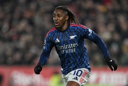 Michael Arteta explica a substituição de Iberechi no intervalo no empate do Arsenal em Brentford