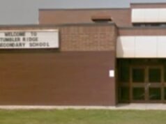 Pelo menos nove pessoas foram mortas em um tiroteio em massa em uma escola na Colúmbia Britânica, disse a polícia canadense