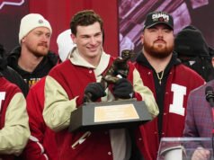 2026 NFL Combine: Fernando Mendoza e 14 outros QBs entre 319 jogadores convidados para Indianápolis