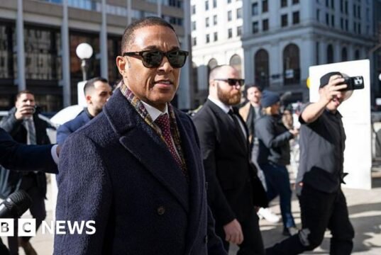 O ex-apresentador da CNN Don Lemon se declara inocente no caso de protesto da igreja em Minnesota