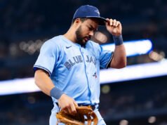 Anthony Santender, do Blue Jays, fará uma cirurgia no ombro e ficará ausente por 5 a 6 meses