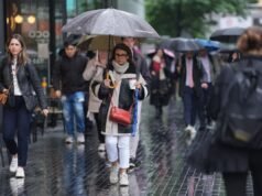 A economia do Reino Unido registou um crescimento constante em meio a preocupações orçamentais