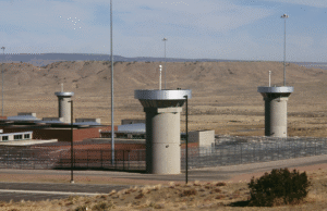 Juiz suspende transferência de ex-presidiários de Trump no corredor da morte para prisão ‘supermax’