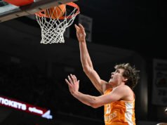 Quatro jogadores eliminados para o jogo de basquete Tennessee-LSU