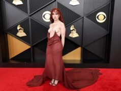 Chappelle Rhone chama a atenção com roupas ousadas no Grammy de 2026