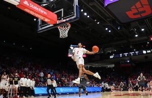 Dayton vence Davidson no primeiro jogo em 9 dias