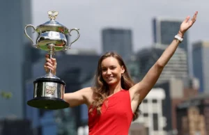 ‘Silent Assassin’ Elena Rybakina pretende se tornar a número 1 do mundo com vitória no Aberto da Austrália