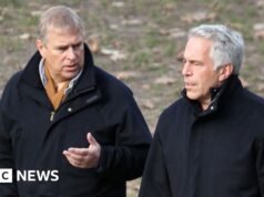 Como a entrevista de Andrew à BBC se compara com o que os e-mails de Epstein nos dizem agora?
