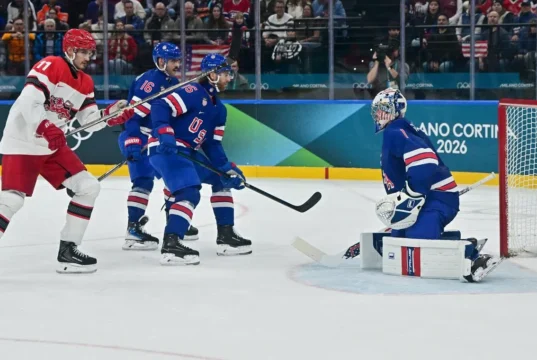 Hóquei no Gelo – Acenda! Os organizadores montarão quadros de cores diferentes para aumentar a visibilidade