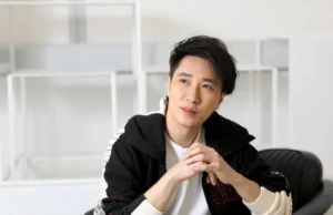 Perda do primeiro semestre da NoonTalk Media de Dasmond Ko dobra, dívida dispara