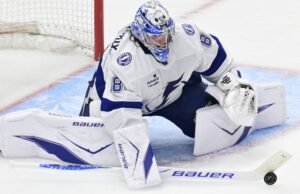 ASSISTIR: Swayman dos Bruins e Vasilevskiy de Lightning se enfrentam em uma rara batalha de goleiros da NHL