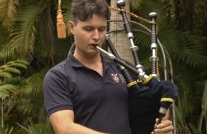 ‘Honrado’: local de Queensland tocará para a família quando o Royal Edinburgh Military Tattoo chegar a Brisbane