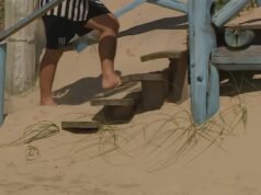 Dunas cobrem passarelas de areia e dificultam acesso à Praia do RS