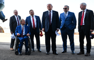 O presidente Trump colocou o senador Ted Cruz na Suprema Corte como uma piada bipartidária