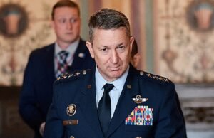 General Dan Cain lidera o Conselho de Defesa do Hemisfério Ocidental