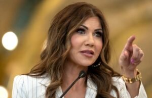 DHS quer restabelecer a proibição de visitas não anunciadas do Congresso às instalações do ICE