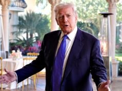 Trump considera processar Michael Wolff por alegações de conspiração sobre Epstein