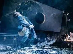 A humanidade pós-apocalíptica brilha no teatro de ficção científica quase perfeito do The Sun.