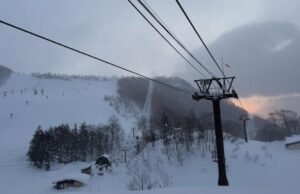 Mulher australiana morre após ficar presa em teleférico japonês