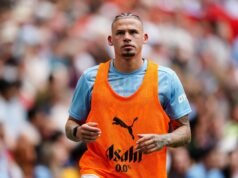 O homem esquecido do Man City, Calvin Phillips, fez uma transferência de empréstimo para o Sheffield United