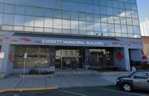 ICE acusa prefeito de Everett de alimentar tensões sobre imigração