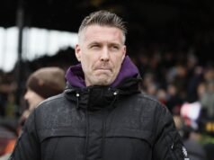 Rob Edwards aliviado por sobreviver ao banho de lama em Grimsby e encerrar a eliminatória da FA Cup