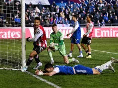 Brentford venceu Macclesfield por 1 a 0 com um gol contra na FA Cup