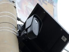 Amazon’s Ring encerra parceria com Flock, uma rede de câmeras AI usada pelo ICE, governo federal e autoridades policiais