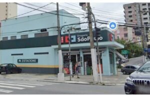 Funcionário de farmácia morre durante assalto e tiroteio entre SP