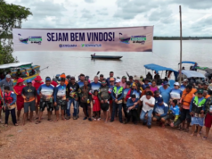 Mais de 200 voluntários fazem canoagem ambiental para despoluir o Rio Araguaia