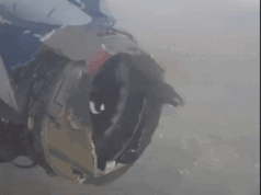 VÍDEO: Passageiros ouvem explosão, avião perde carenagem do motor e piloto faz pouso de emergência na Nigéria