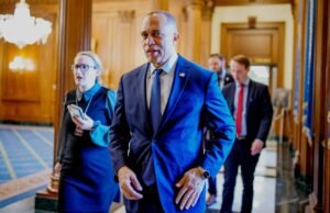 Democratas atacaram a economia de Trump apesar dos fortes ganhos económicos em Janeiro