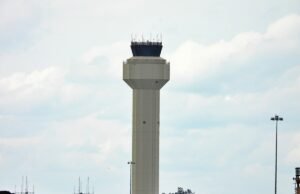 Jato particular forçado a pousar após atingir vários cervos na decolagem no aeroporto da Flórida