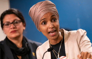 O membro do esquadrão Omar e Taleb Trump criticaram a ação militar do Irã