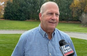 John E. Trump sobre Scott Brown na corrida para o Senado de New Hampshire. Sununu suportado