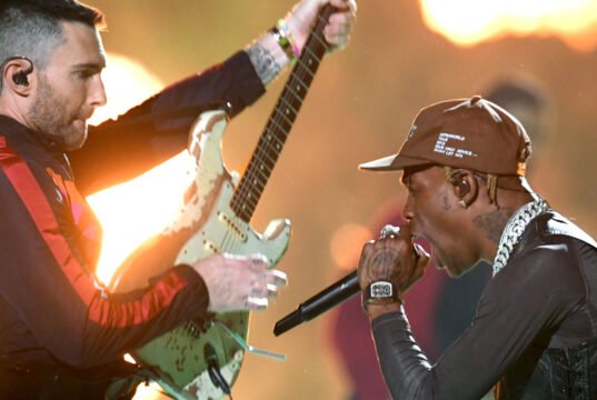 Os 5 piores programas do intervalo do Super Bowl, classificados