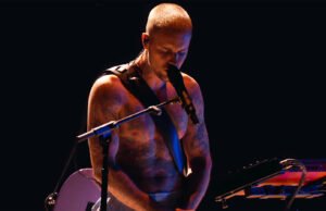 Justin Bieber fica sem camisa na apresentação do Grammy 2026 – vídeo do Yukon