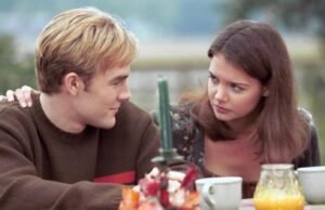 Katie Holmes postou uma homenagem a James Van Der Beek, que morreu na quarta-feira.