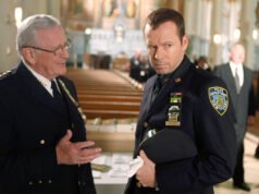 Primeiro, veja Len Cariou, do Blue Bloods, como Henry Reagan
