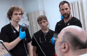 A estudante de medicina Ogilvy é a pior personagem?